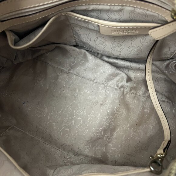 Michael Kors Grayson Medium Duffle Bag - Picture 8 of 10